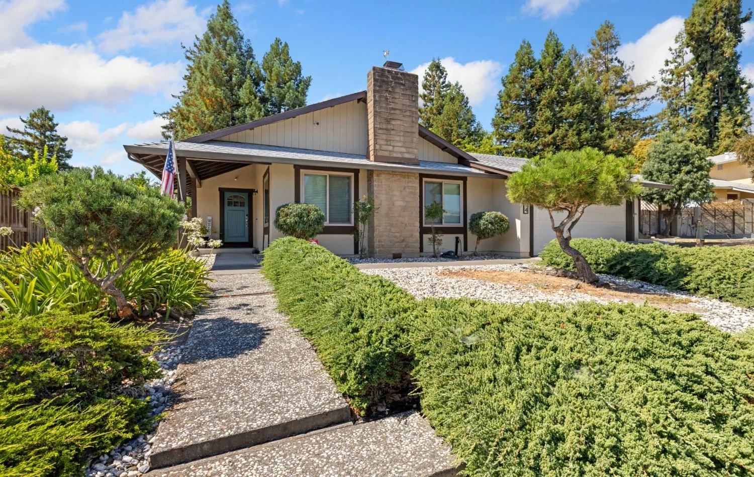 Crinella Drive, Petaluma