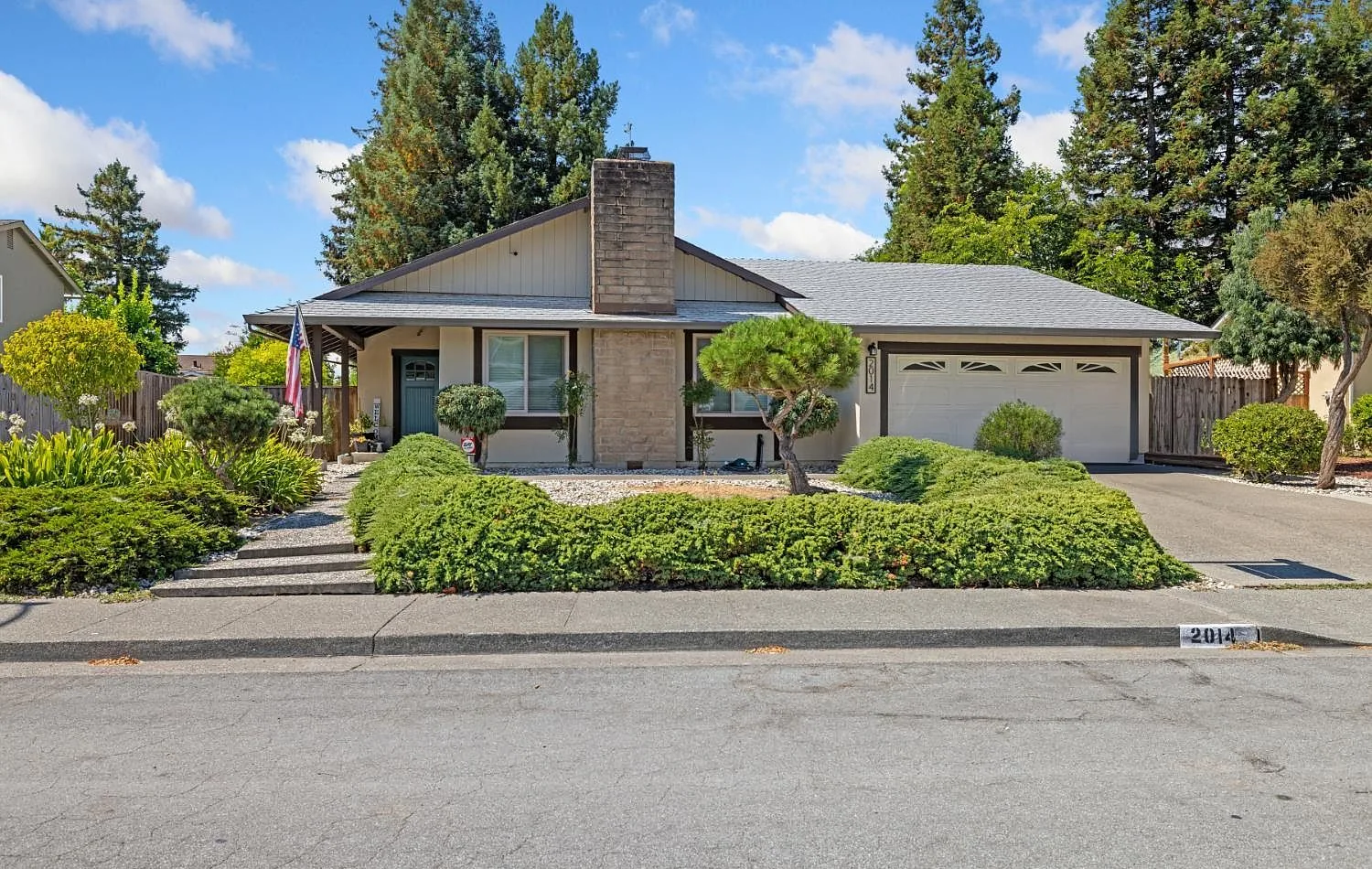 Crinella Drive, Petaluma